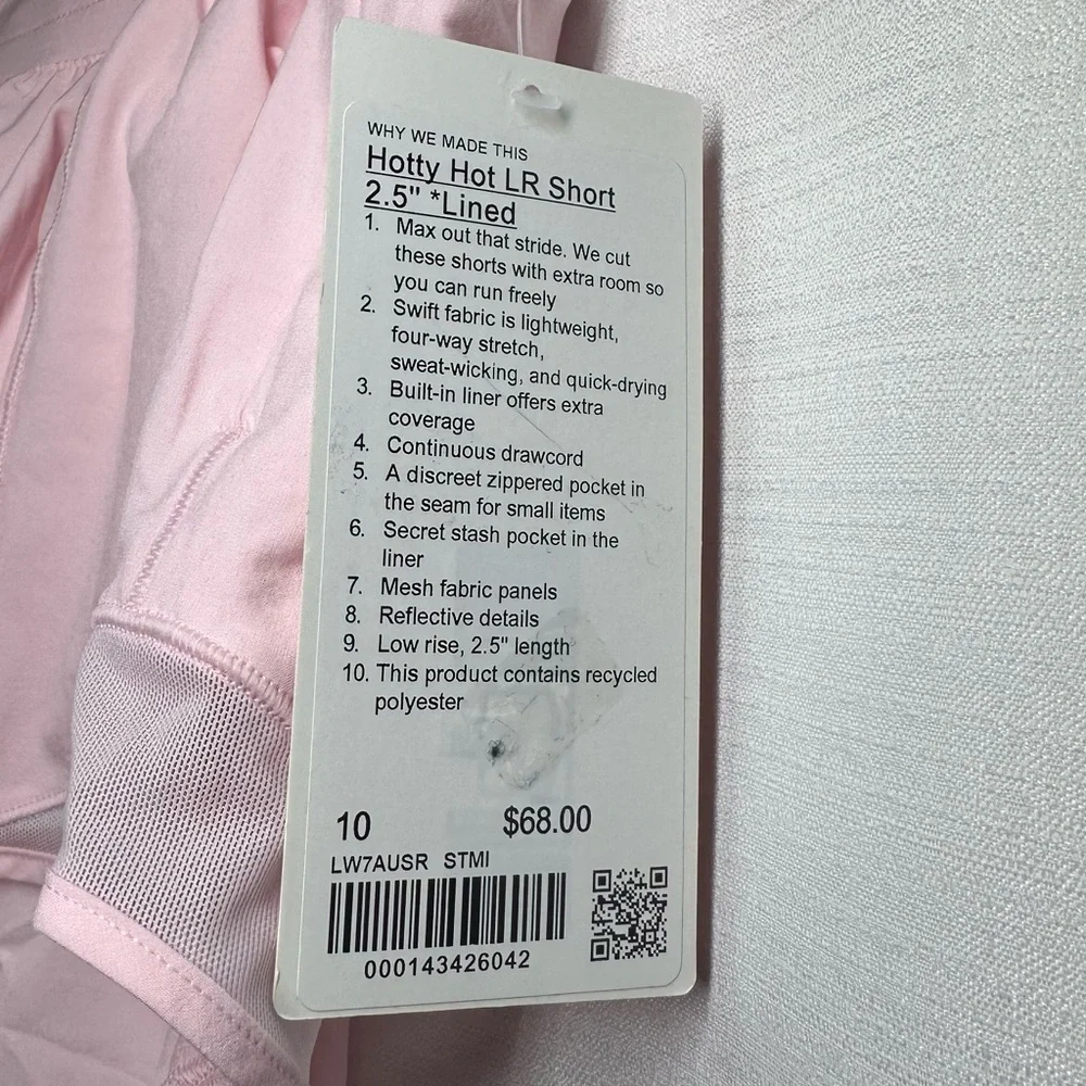 NEW Lululemon Women’s Hotty Hot Shorts 2.5 LR Strawberry Milkshake Sz 10 Running